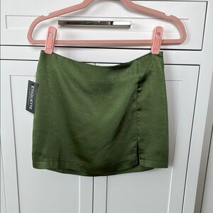 Women's Pretty Green Skort
